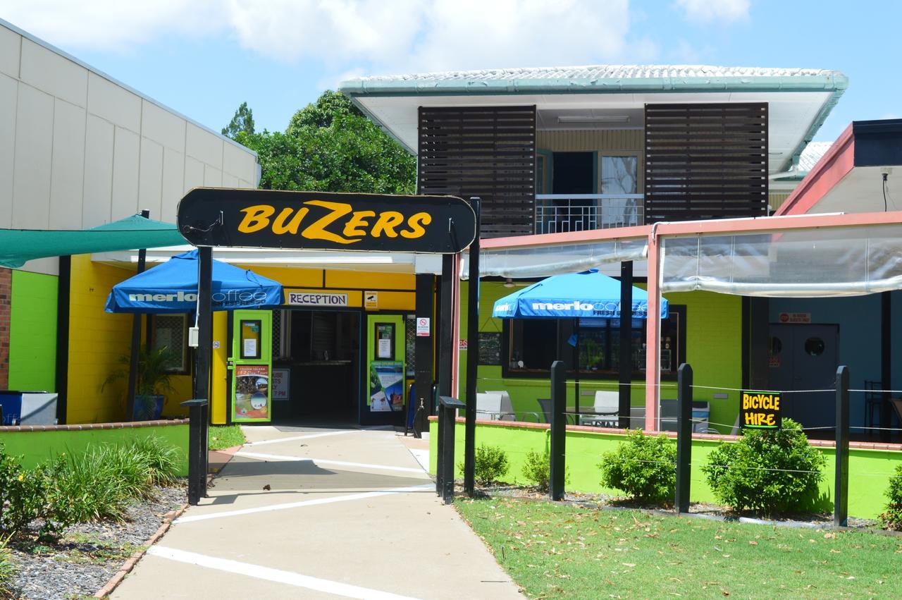 Buzers Motel Scarness Exterior foto